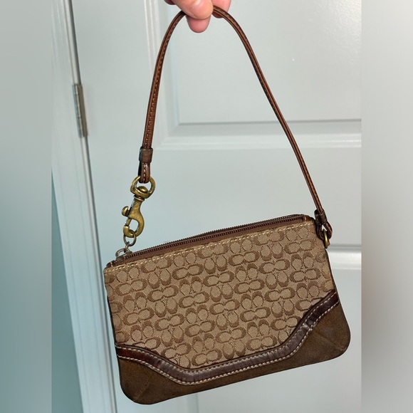 Coach Wristlet - Picture 1 of 8